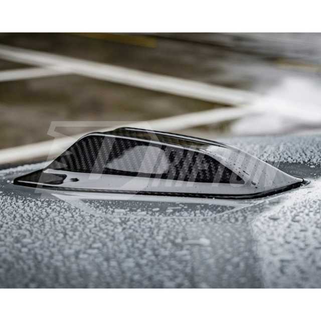 Dry Carbon Fiber Shark Fin Antenna Cover For BMW 4 Seires G26 2021-2024
