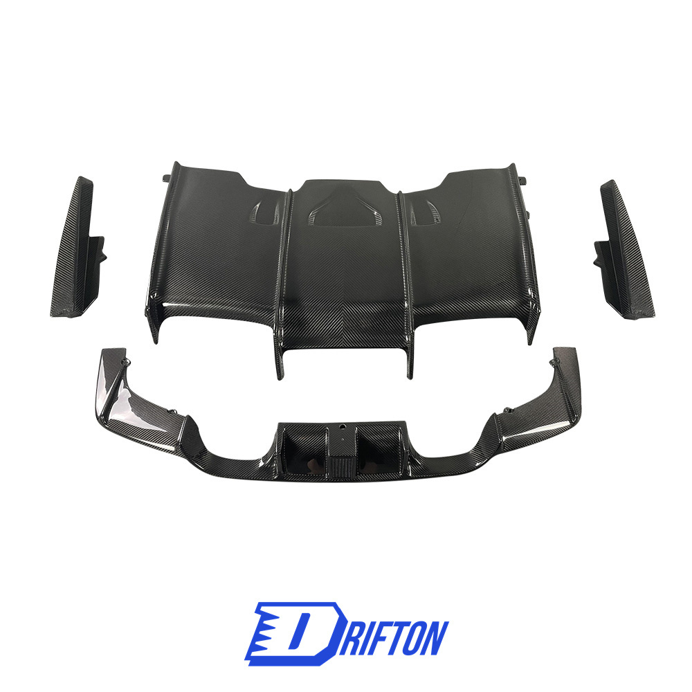 OKING Style Dry Carbon Fiber Rear DIffuser With LED Brake Light For BMW M3 M4 F80 F82 F83 2014-2020