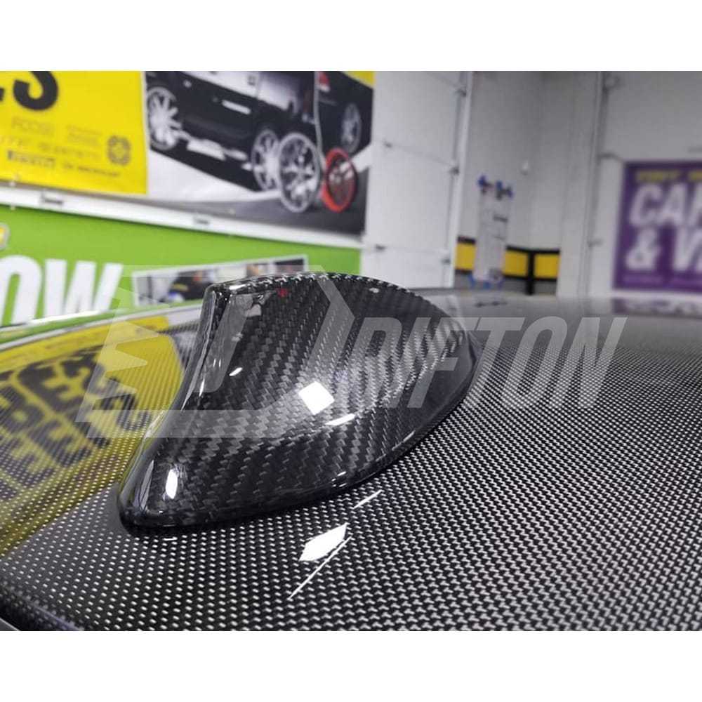 Dry Carbon Fiber Roof Shark Fin Antenna Cover For BMW M3 M4 F80 F82 2014-2020