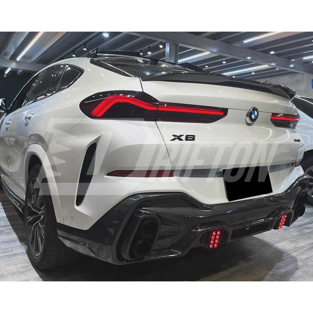 LD Style Carbon Fiber LED Brake Light Rear Diffuser & 4  Exhaust Tips For BMW X6 G06 2019-2023