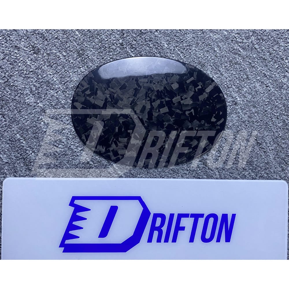 Dry Forged Carbon Fiber Gas Fuel Filler Tank Cover For Alfa Romeo Giulia Quadrifoglio 2016-2023