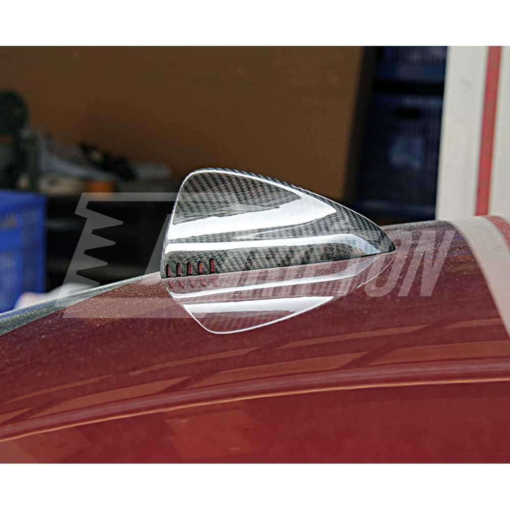 Dry Carbon Fiber Antenna Cover For Alfa Romeo Giulia Quadrifoglio 2016-2023