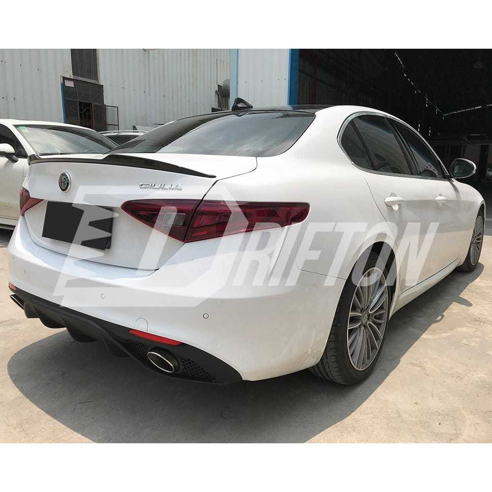 Quadrifoglio Style Dry Carbon Fiber Rear Trunk Wing Spoiler For Alfa Romeo Giulia 2016-2023
