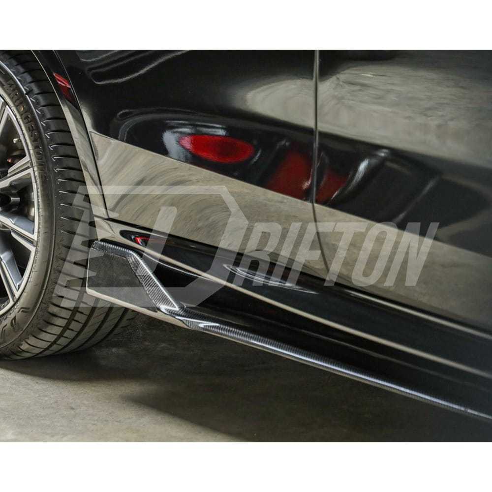 Black Knight Style Carbon Fiber Side Skirt For BMW X5 G05 2019-2023