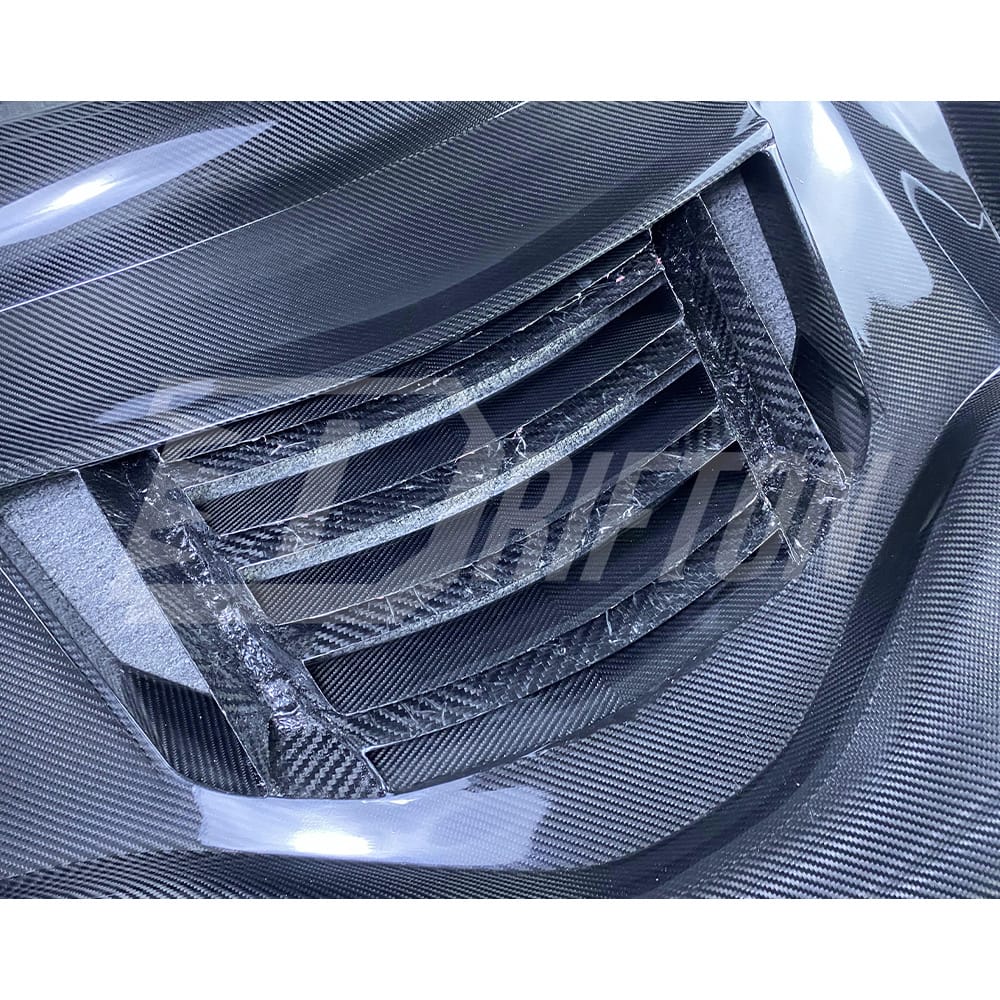 Vorsteiner Style Dry Carbon Fiber Hood For Lamborghini URUS 2018-2021