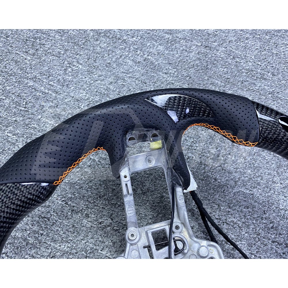 Customized Style Carbon Fiber Steering Wheel With LED Shift Light For Ford Mustang 2015-2020