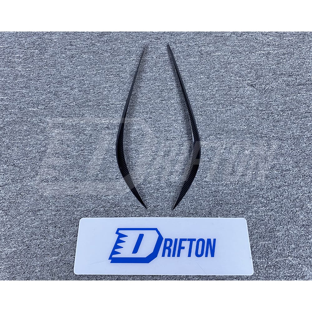 Dry Carbon Fiber Headlight  Eyebrows Eye Lid Trim For Alfa Romeo Giulia 2016-2023