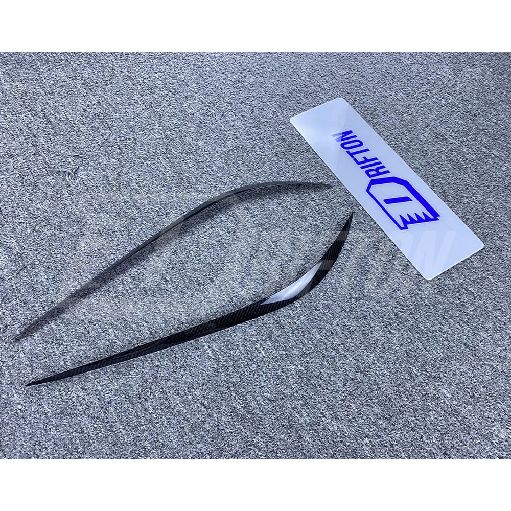 Dry Carbon Fiber Headlight  Eyebrows Eye Lid Trim For Alfa Romeo Giulia 2016-2023