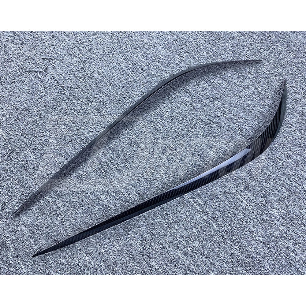 Dry Carbon Fiber Headlight  Eyebrows Eye Lid Trim For Alfa Romeo Giulia 2016-2023