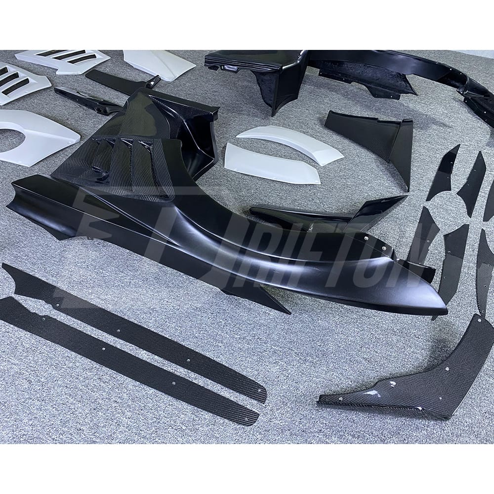 Varis KAMIKAZE R Super Sonic Style Half Carbon Fiber Wide Body Kit For Nissan R35 GTR 2008-2016