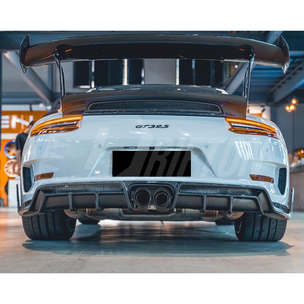 GT3RS Style PP Rear Bumper With Dry Carbon Fiber Rear Diffuser For Porsche 911 Carrera 991 991.2 2016-2018