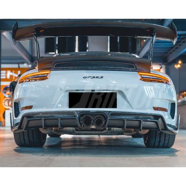 GT3RS Style FRP Rear Bumper With Dry Carbon Fiber Rear Diffuser For Porsche 911 Carrera 991 991.2 2016-2018