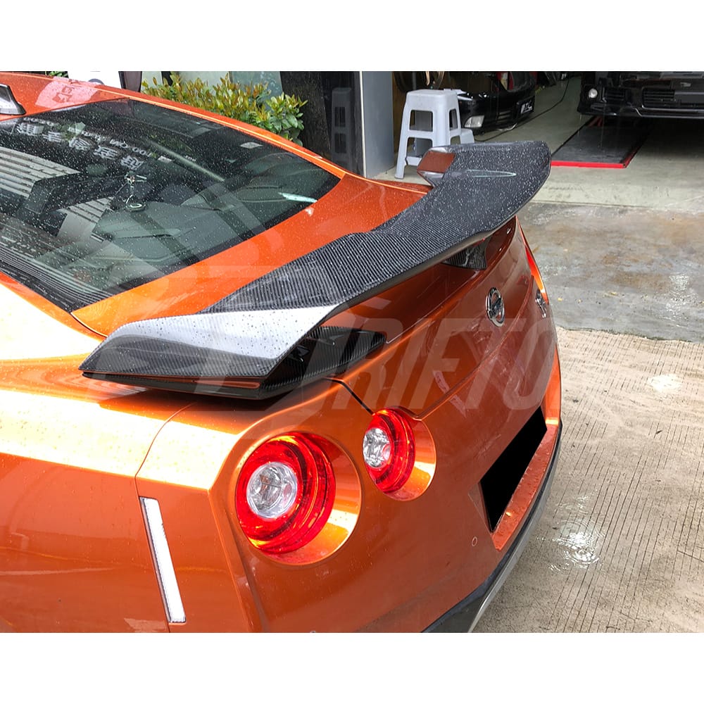 Varis MY17 Style Carbon Fiber Rear Spoiler For Nissan R35 GTR 2008-2019