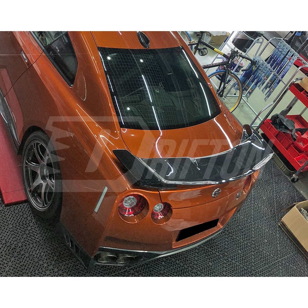Varis MY17 Style Carbon Fiber Rear Spoiler For Nissan R35 GTR 2008-2019