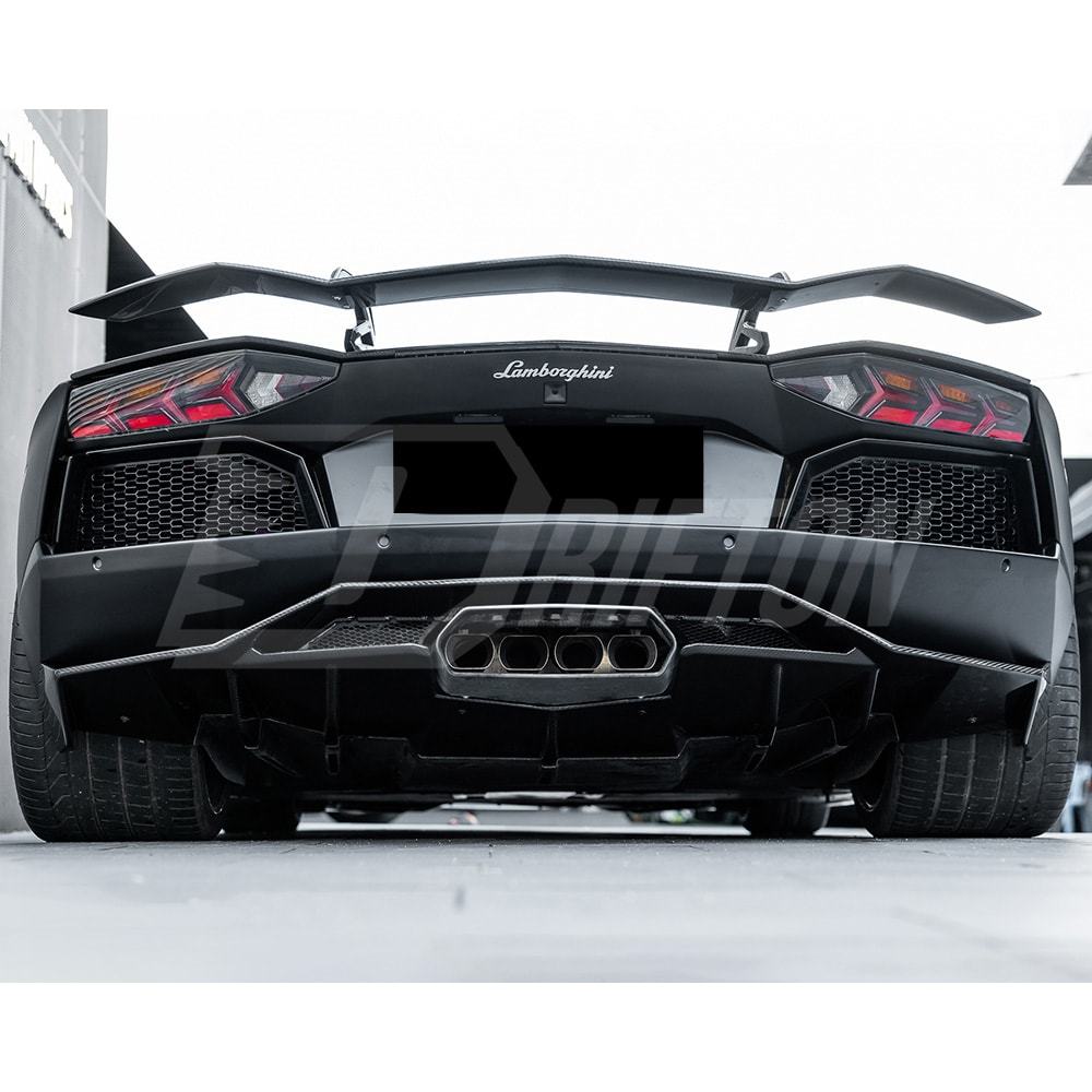 Vorsteiner Style Dry Carbon Fiber Rear Diffuser For Lamborghini Aventador LP700 2011-2015