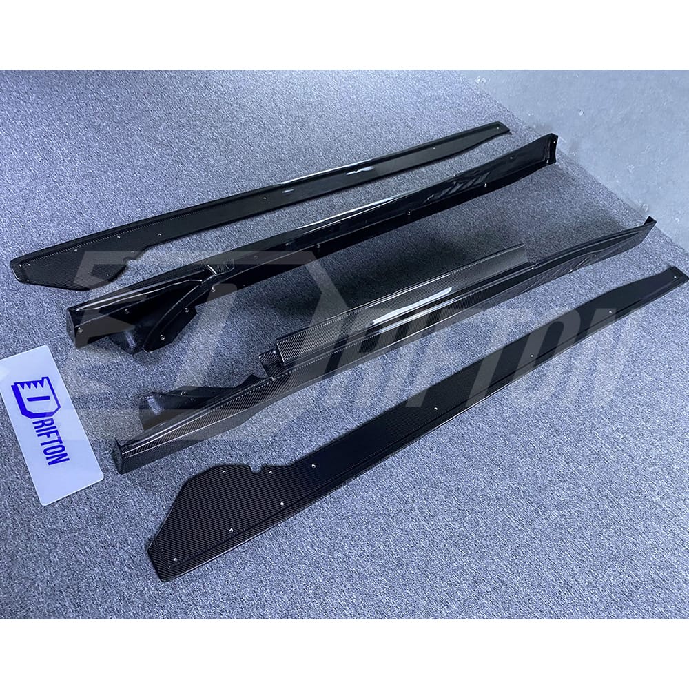 Varis MY14 Style Carbon Fiber Side Skirt & Underboard For Nissan R35 GTR 2008-2019