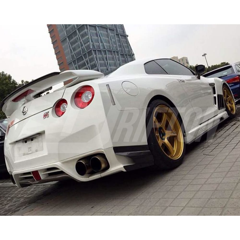 Varis MY14 Style Carbon Fiber Side Skirt & Underboard For Nissan R35 GTR 2008-2019