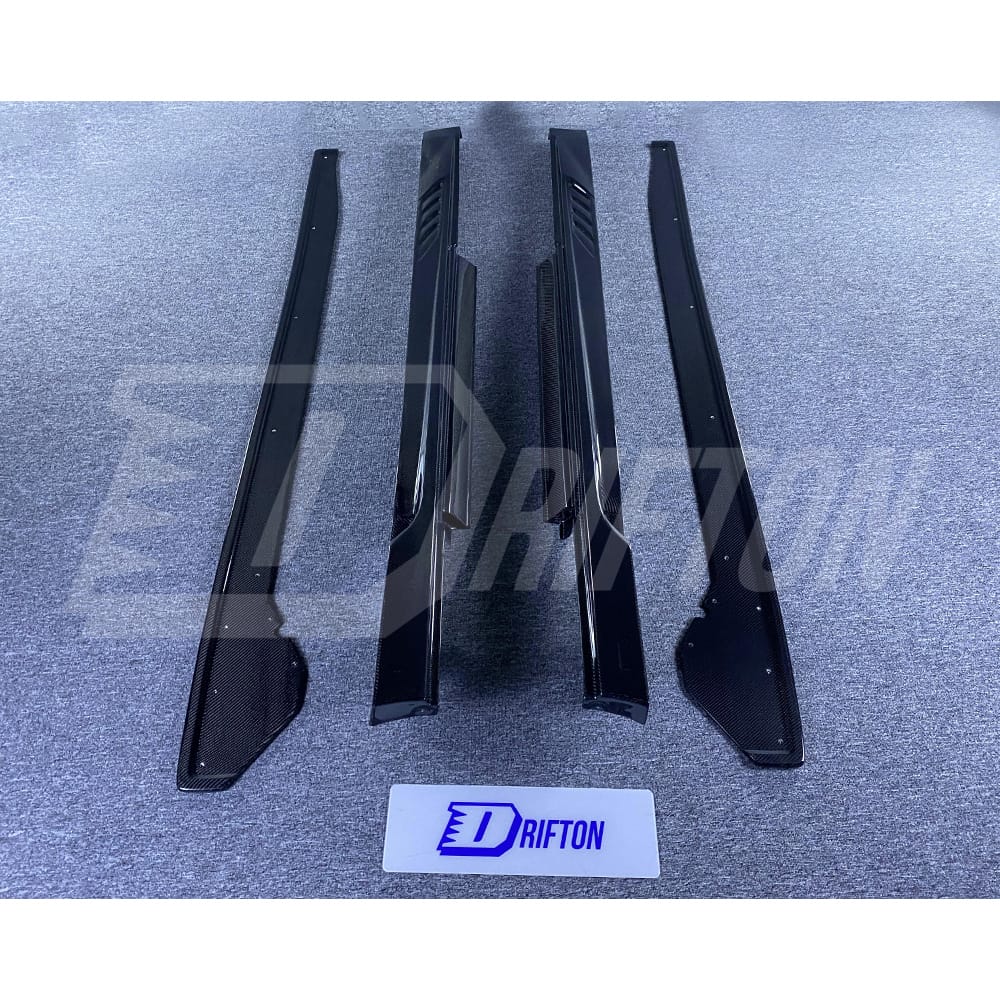 Varis MY14 Style Carbon Fiber Side Skirt & Underboard For Nissan R35 GTR 2008-2019