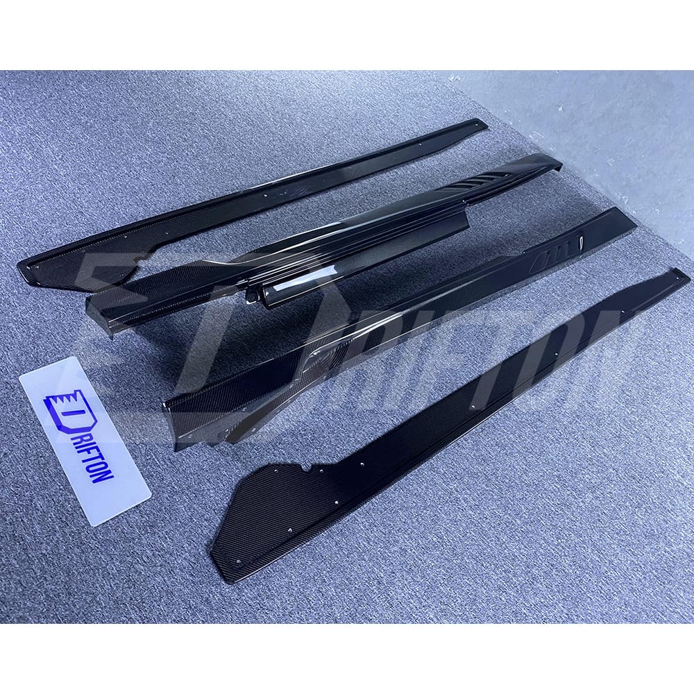 Varis MY14 Style Carbon Fiber Side Skirt & Underboard For Nissan R35 GTR 2008-2019