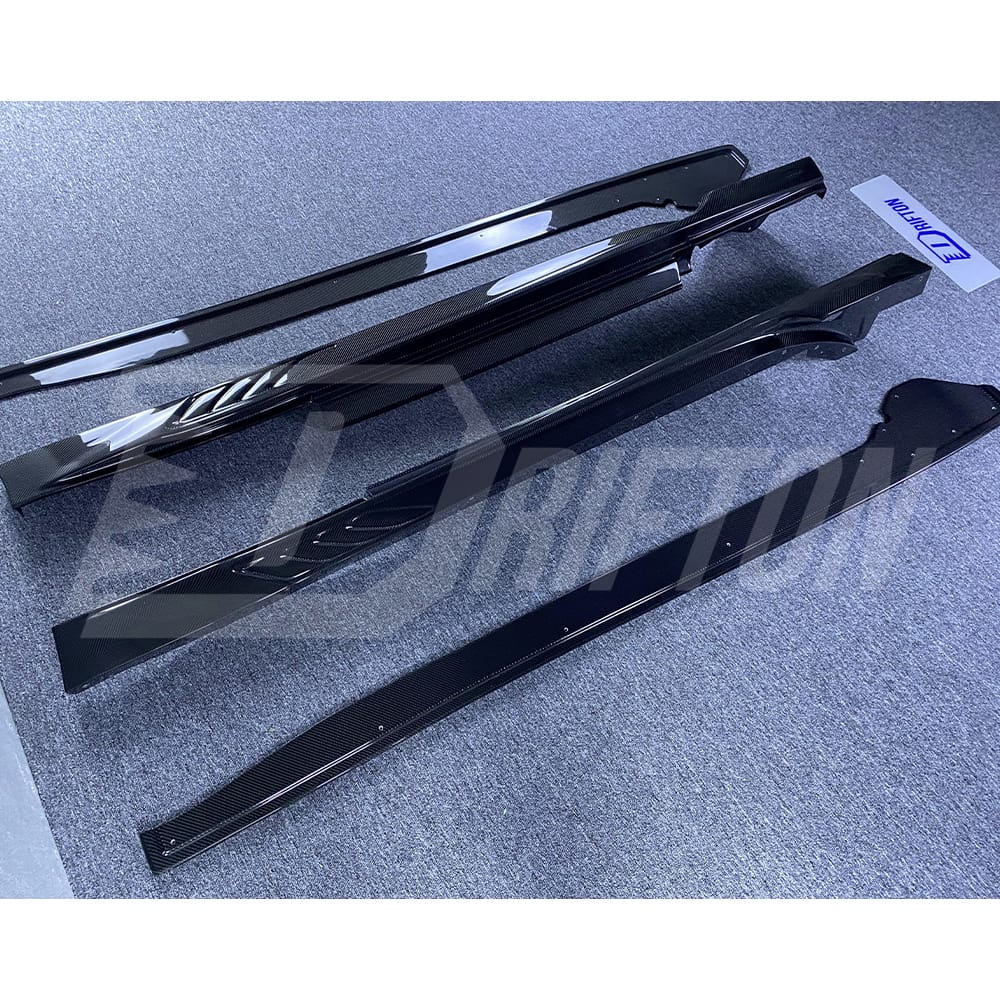Varis MY14 Style Carbon Fiber Side Skirt & Underboard For Nissan R35 GTR 2008-2019