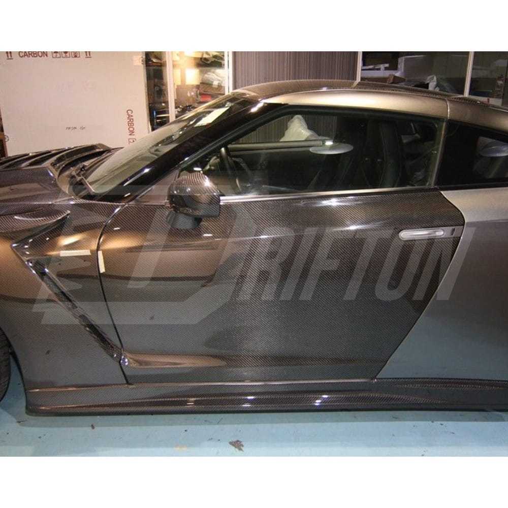 Dry Carbon Fiber Door For Nissan R35 GTR 2008-2026