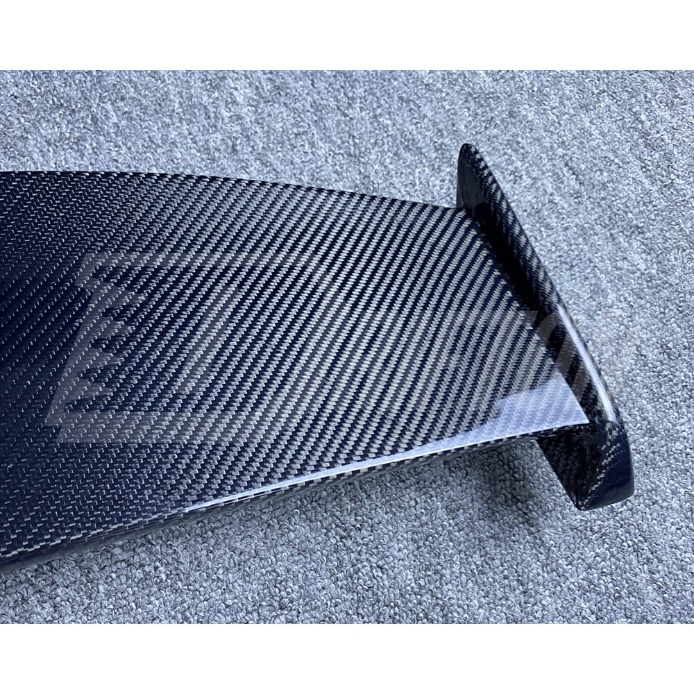 LD Style Carbon Fiber Roof Spoiler For BMW F96 X6M 2019-2023