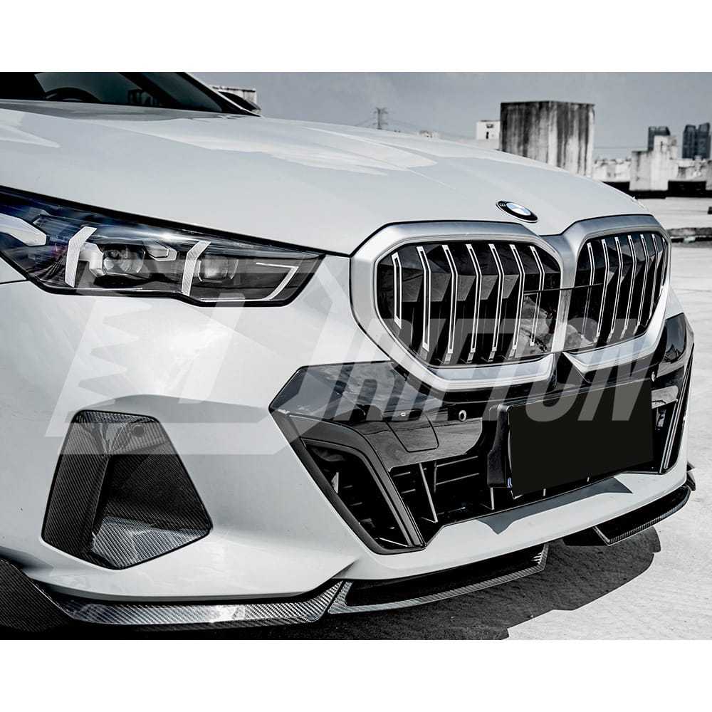 OEM Style Dry Carbon Fiber Front Bumper Side Air Vents For BMW 5 Series G60 2024-On