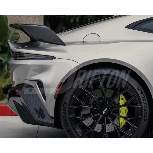 New V12 Vantage Style Dry Carbon Fiber Body Kit For Aston Martin V8 Vantage 2018-2023