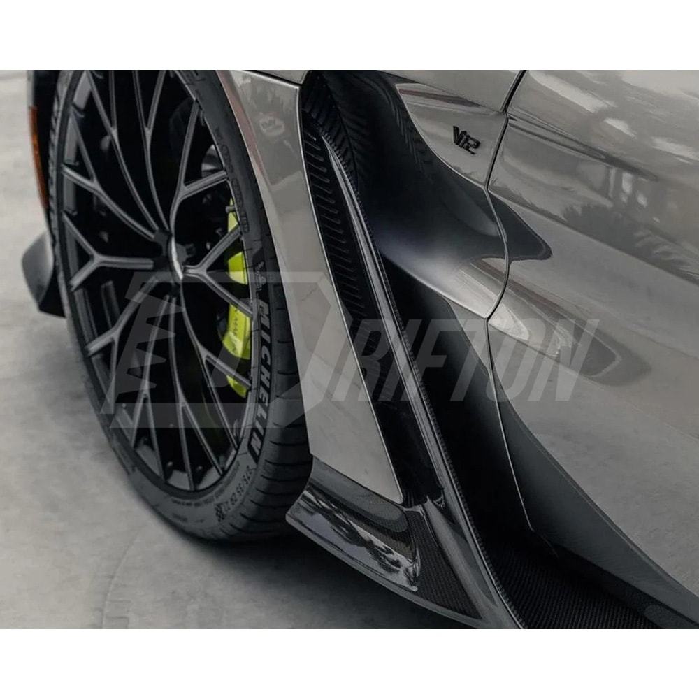 New V12 Vantage Style Dry Carbon Fiber Body Kit For Aston Martin V8 Vantage 2018-2023