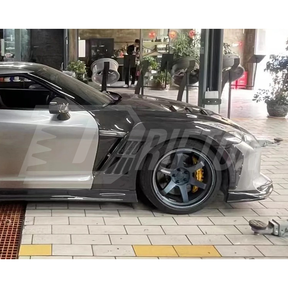 Top Secret Style Carbon Fiber Fender Set For Nissan R35 GTR 2008-2026