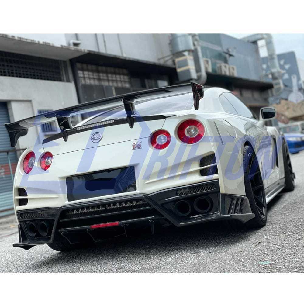 Top Secret Style Partial Carbon Fiber Rear Bumper With Diffuser Fins For Nissan R35 GTR 2008-2023