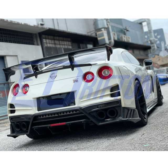 Top Secret Style Partial Carbon Fiber Rear Bumper With Diffuser Fins For Nissan R35 GTR 2008-2023