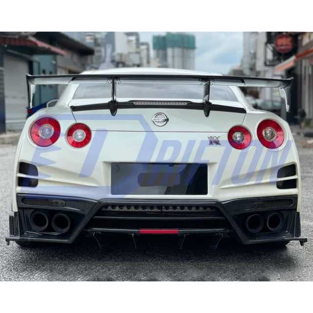 Top Secret Style Partial Carbon Fiber Rear Bumper With Diffuser Fins For Nissan R35 GTR 2008-2023