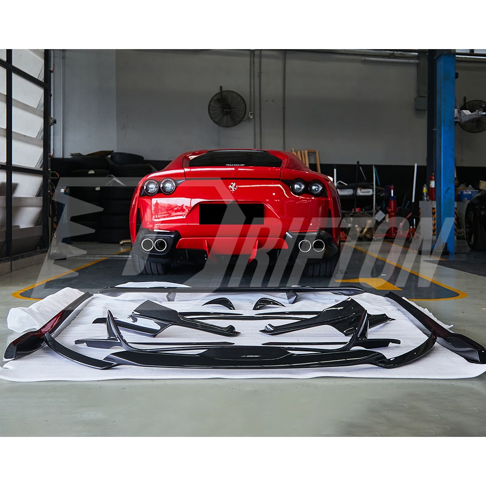 Novitec Style Dry Carbon Fiber Fender Trim For Ferrari 812 Superfast GTS 2017-2023