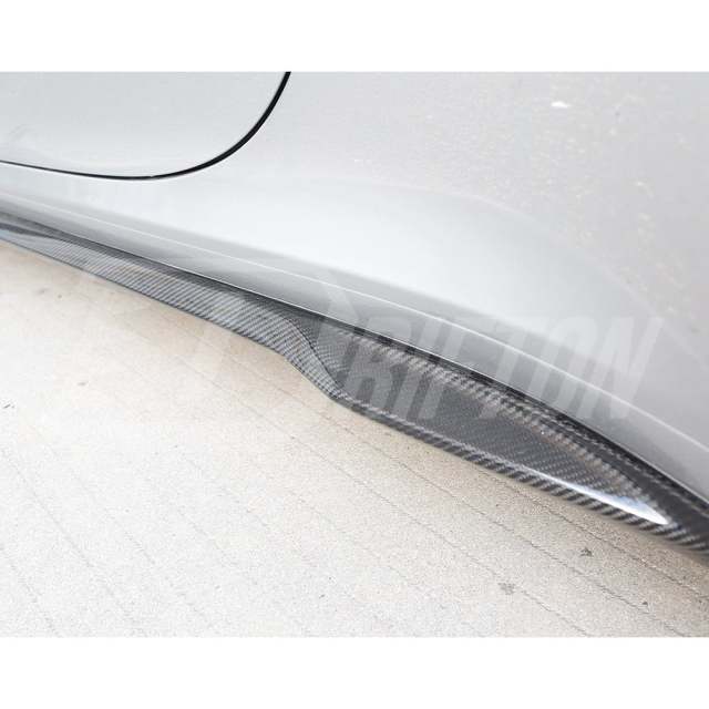 MIW Style Dry Carbon Fiber Side Skirt For Porsche 911 992 Carrera S 2019-2023