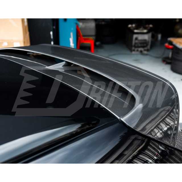 S Style Dry Carbon Fiber Rear Roof Spoiler Wing For Bentley Bentayga 2020-2026