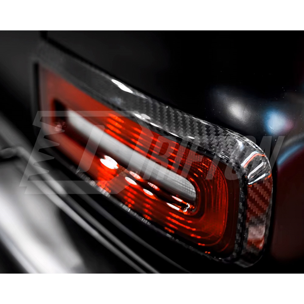 Dry Carbon Fiber Rear Tail Lihgt Frame Cover For Mercedes Benz G-Class W465 G63 AMG 2024-ON