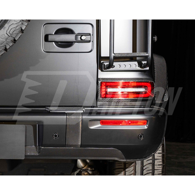 Dry Carbon Fiber Rear Tail Lihgt Frame Cover For Mercedes Benz G-Class W465 G63 AMG 2024-ON