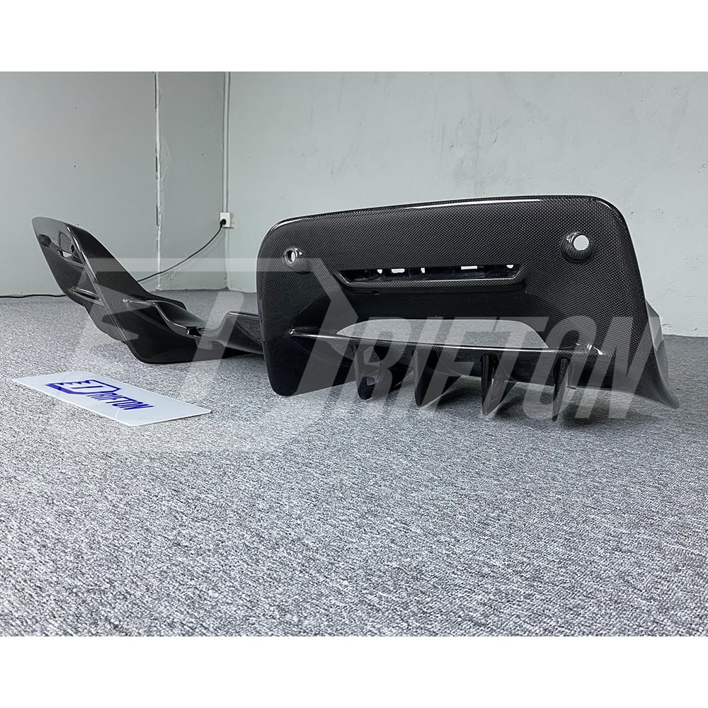OEM Style Dry Carbon Fiber Rear Diffuser For Ferrari SF90