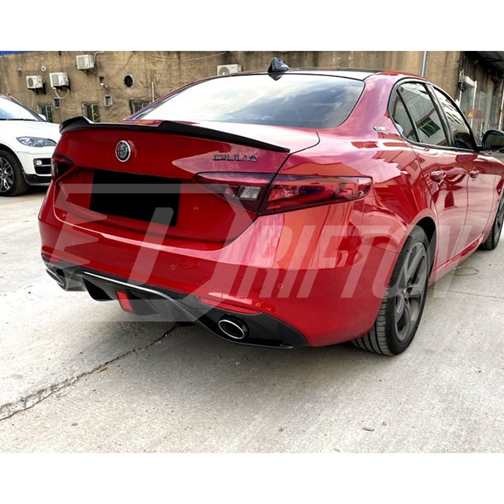 Carbon Fiber Rear Diffuser With Light For Alfa Romeo Giulia Base Ti 2016-2023