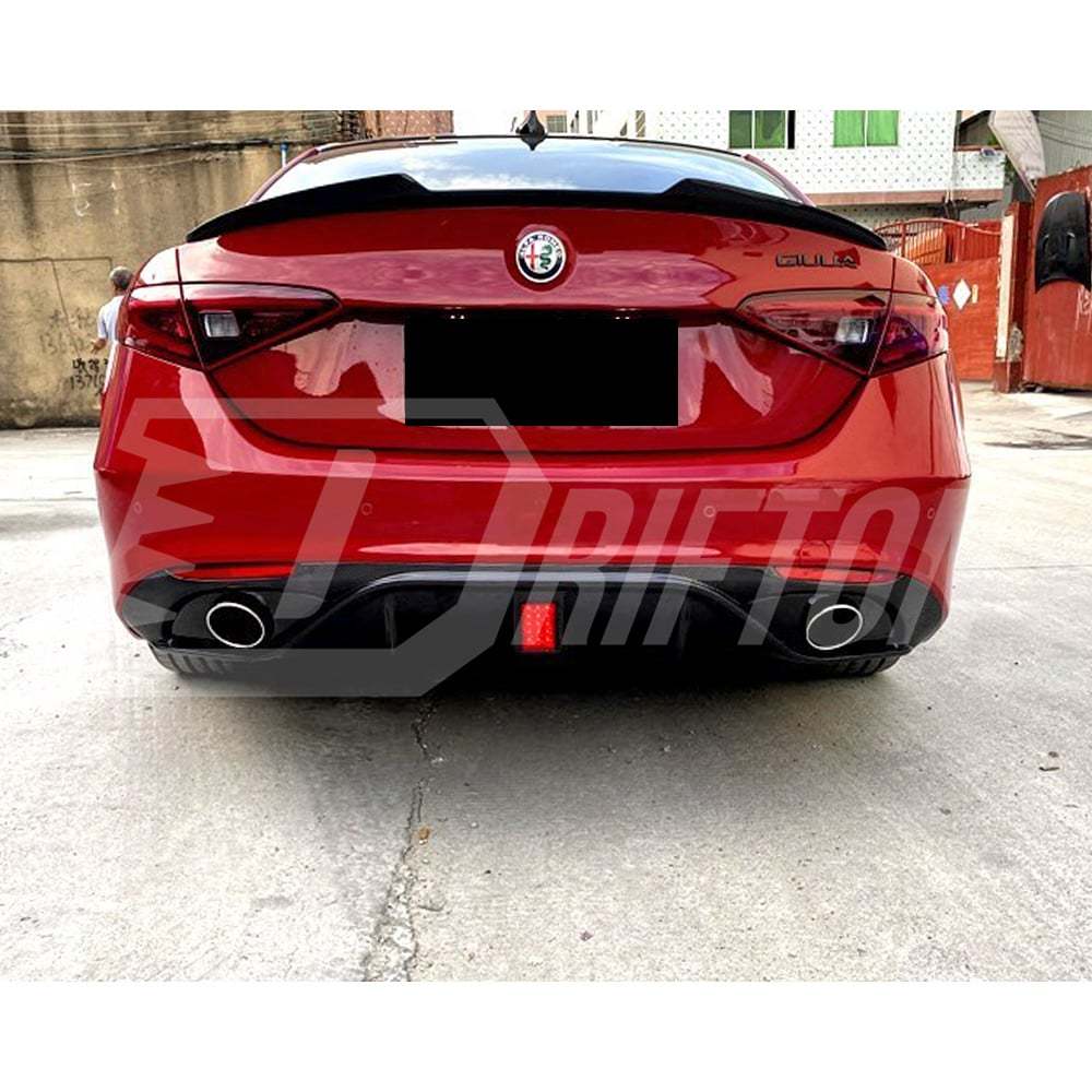 Carbon Fiber Rear Diffuser With Light For Alfa Romeo Giulia Base Ti 2016-2023