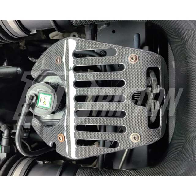 Dry Carbon Fiber Engine Bay Lock Cover For Ferrari 458 Italia Spider 2009-2015