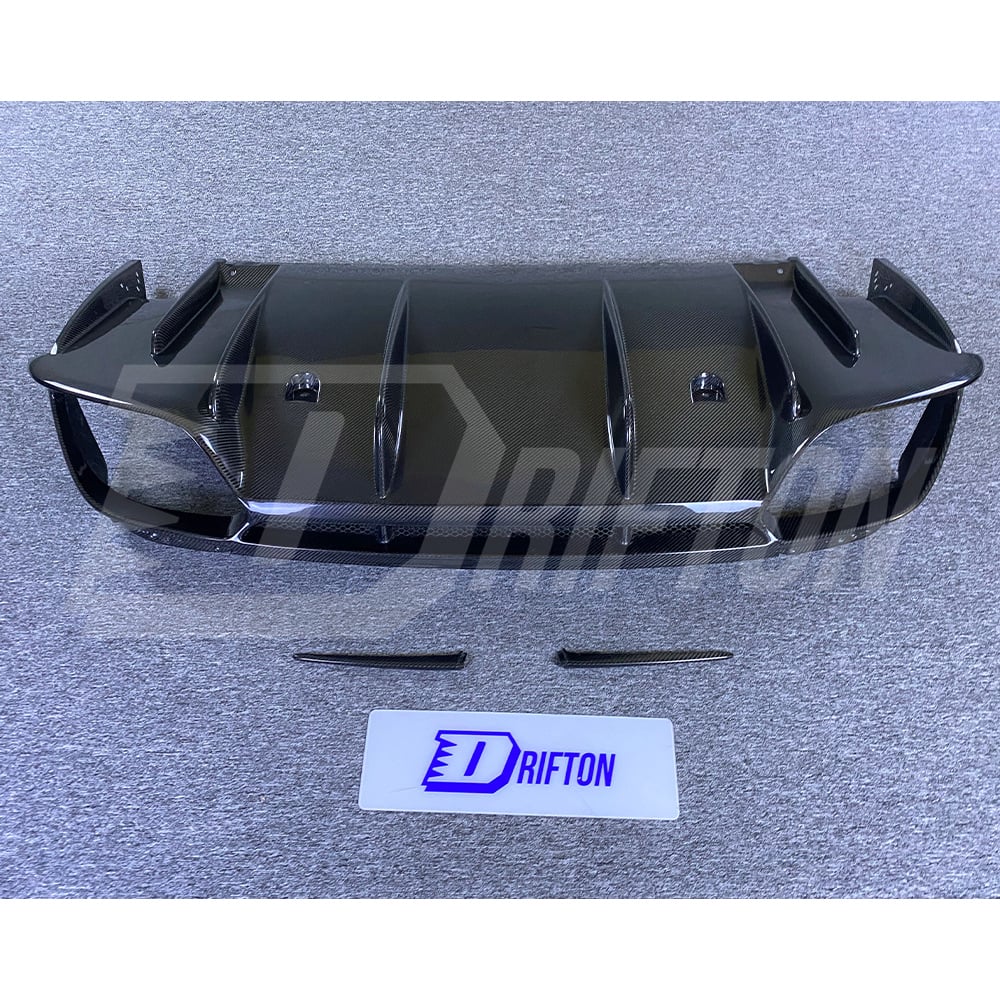 OEM Style Carbon Fiber Rear Diffuser For Alfa Romeo Giulia Quadrifoglio 2016-2023