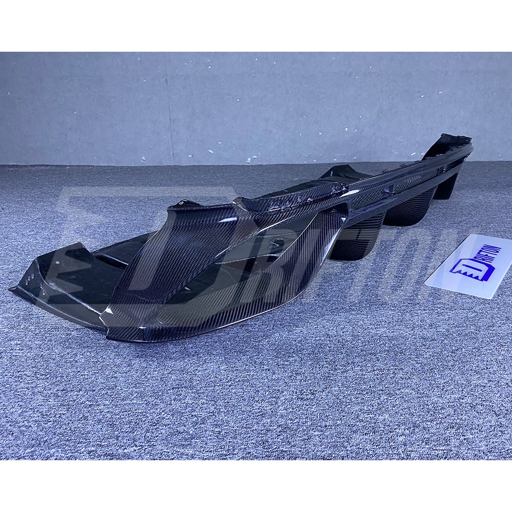 OEM Style Carbon Fiber Rear Diffuser For Alfa Romeo Giulia Quadrifoglio 2016-2023