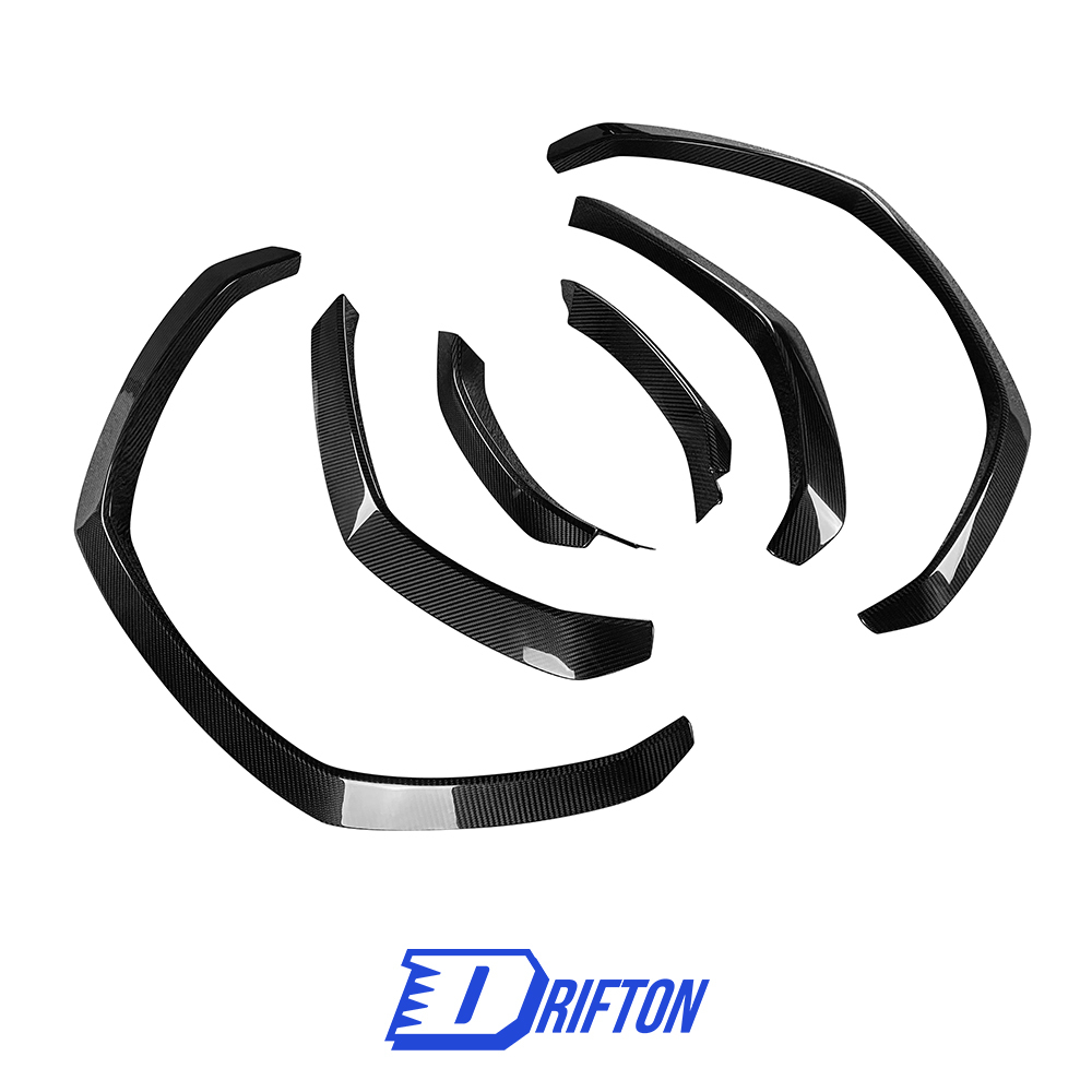 TopCar Style Dry Carbon Fiber Wheel Trims For Lamborghini URUS
