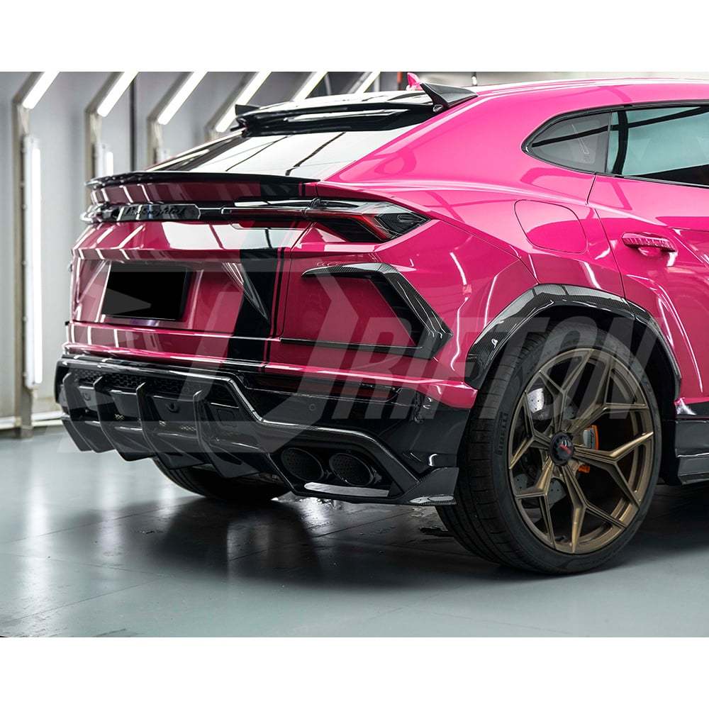TopCar Style Dry Carbon Fiber Wheel Trims For Lamborghini URUS