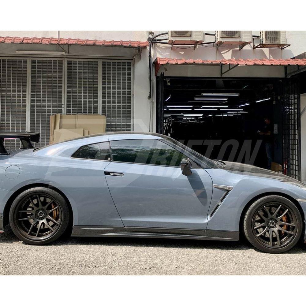 Nismo Style Carbon Fiber Side Skirt For Nissan R35 GTR 2008-2026
