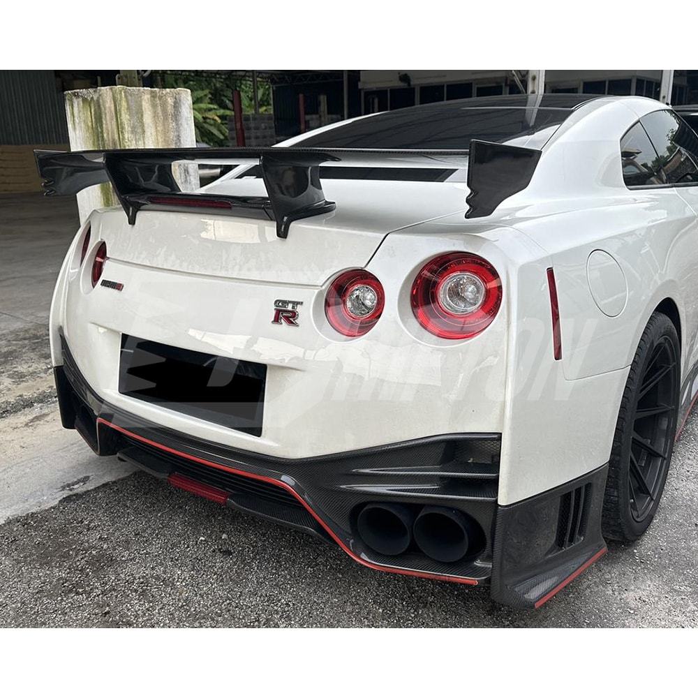 Nismo Style Partial Carbon Fiber Rear Bumper For Nissan R35 GTR 2008-2023