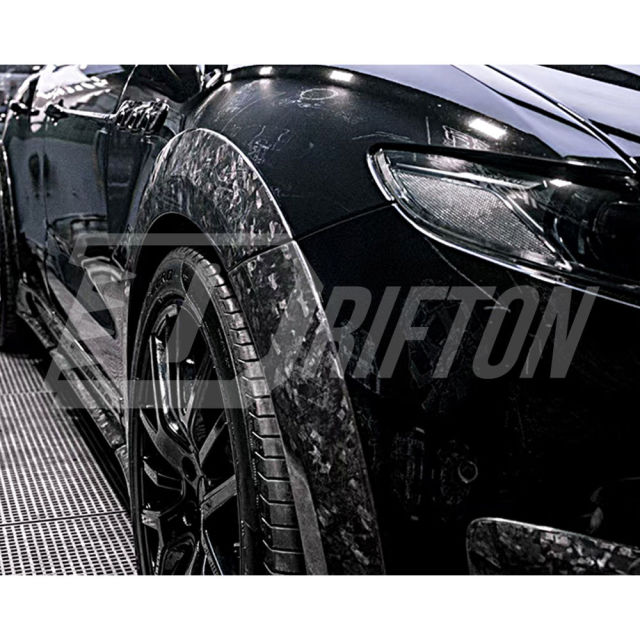 Mansory Style Dry Carbon Fiber Body Kit For Maserati Levante 2016-2018