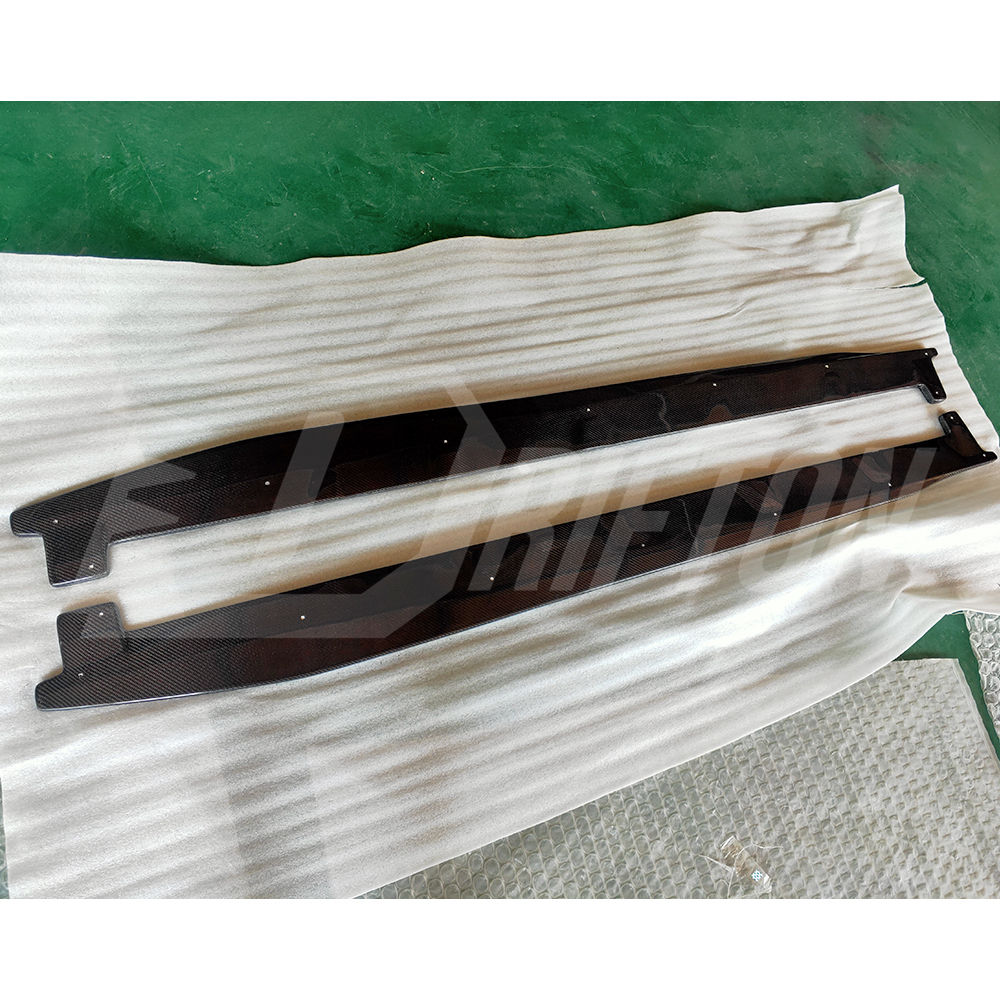 Artisan Spirit Style Carbon Fiber Side Skirt For Audi R8 2007-2015